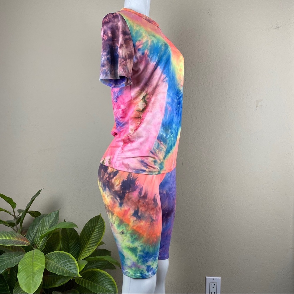 Tie Dye T-shirt and Biker‎ Shorts Set - Picture 4 of 9
